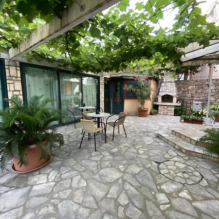 Guesthouse Tri Palme Bečići Ngoại thất bức ảnh