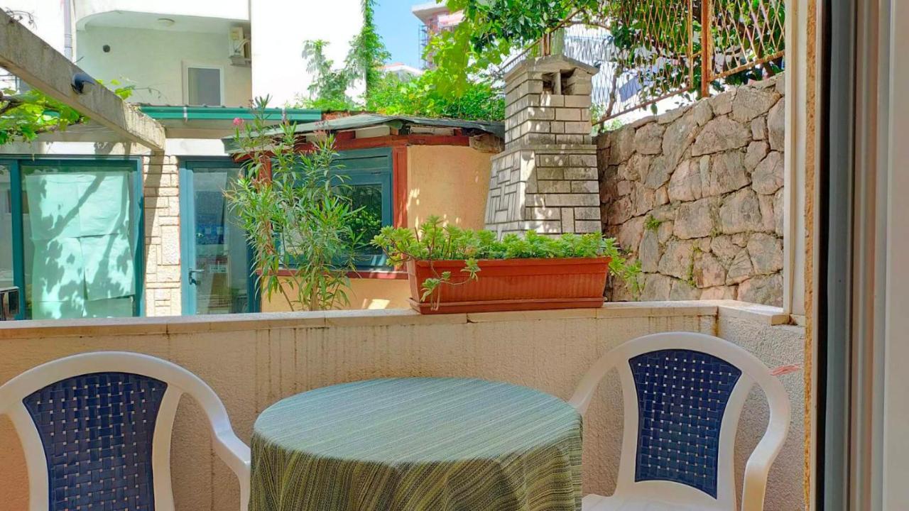 Guesthouse Tri Palme Bečići Ngoại thất bức ảnh