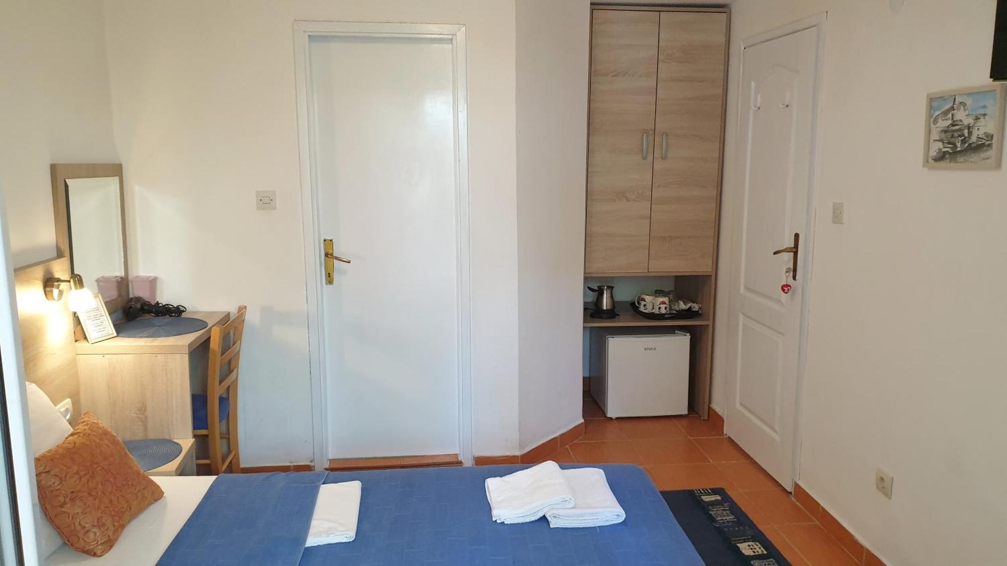 Guesthouse Tri Palme Bečići Ngoại thất bức ảnh