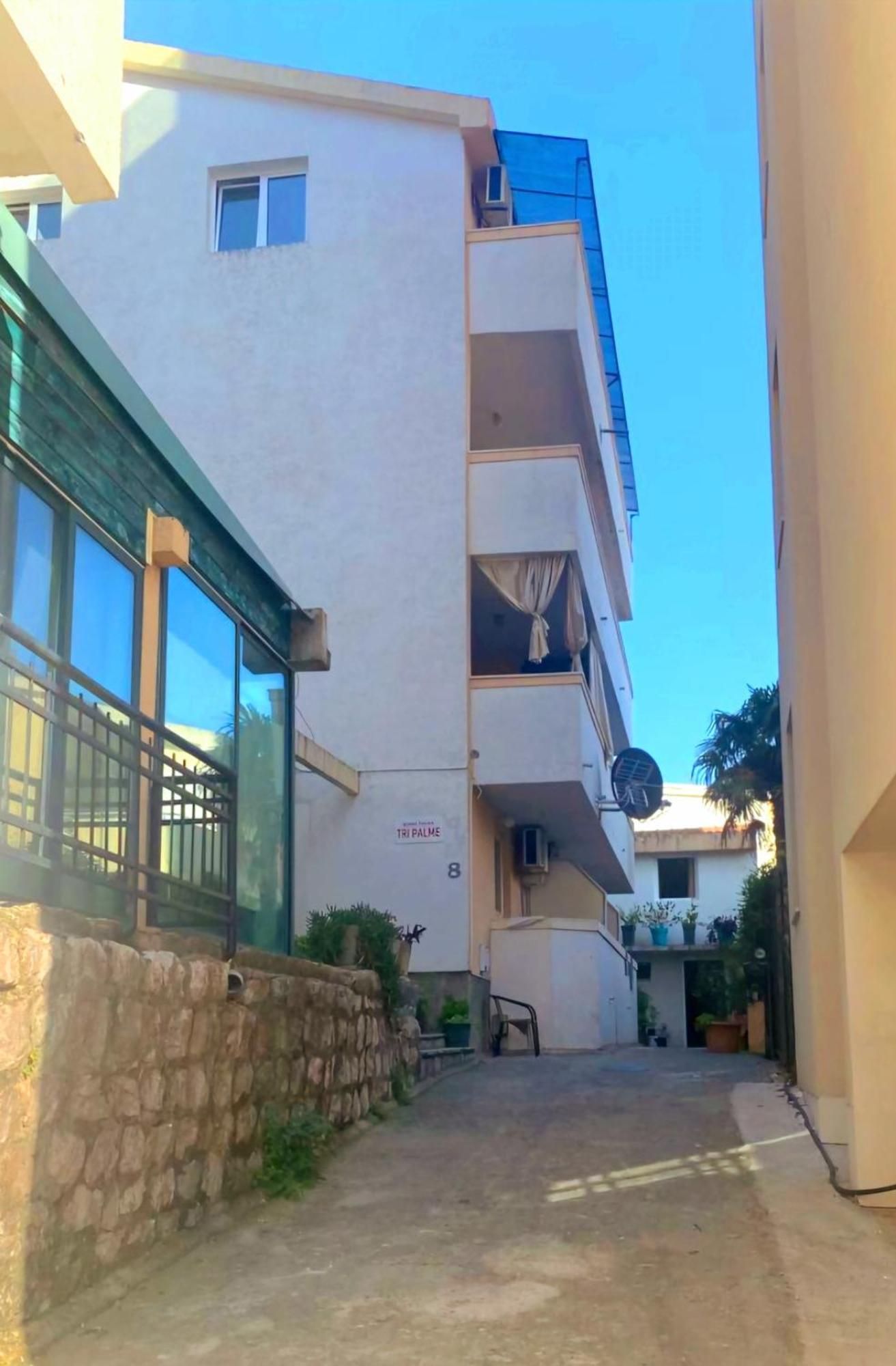 Guesthouse Tri Palme Bečići Ngoại thất bức ảnh